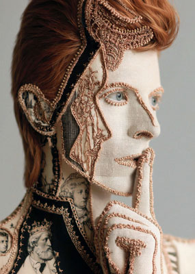 Surreale Collage aus Ziggy Stardust mit klassischen, modernen und digitalen Ästhetiken